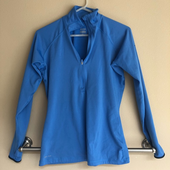 Nike Women’s Pullover - Picture 2 of 3